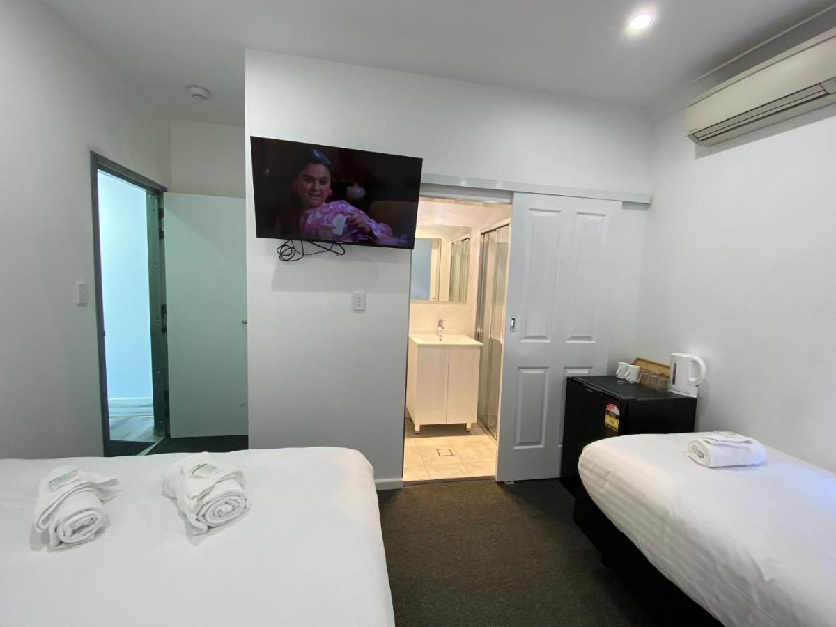 Central Motel Маджи Екстериор снимка
