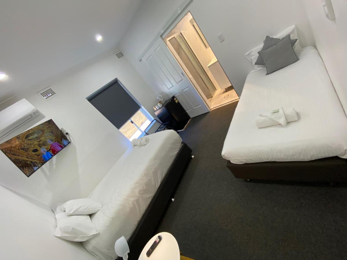 Central Motel Маджи Екстериор снимка