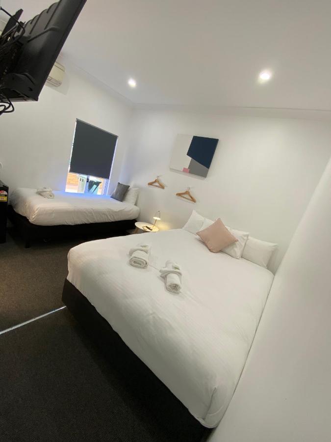 Central Motel Маджи Екстериор снимка