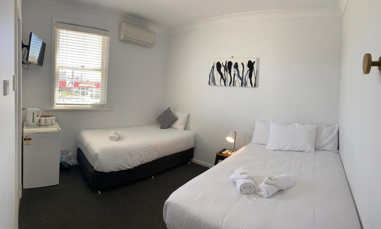 Central Motel Маджи Екстериор снимка