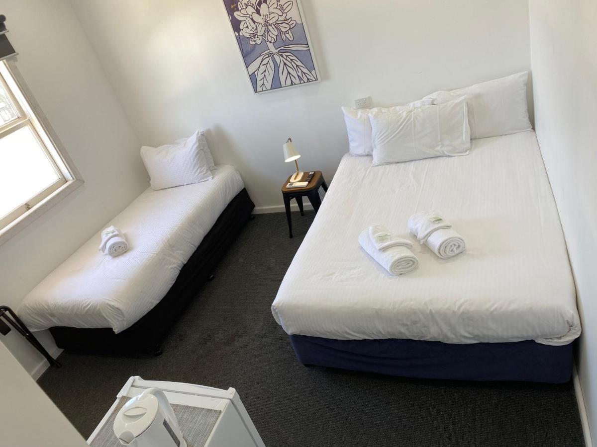Central Motel Маджи Екстериор снимка