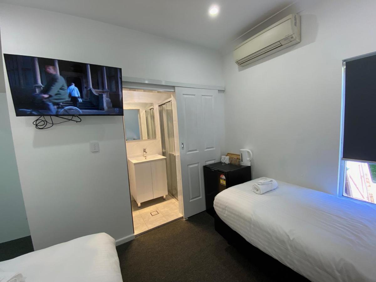 Central Motel Маджи Екстериор снимка